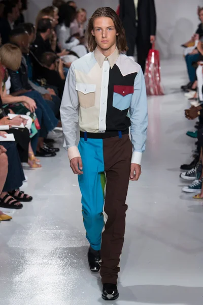 Look 50